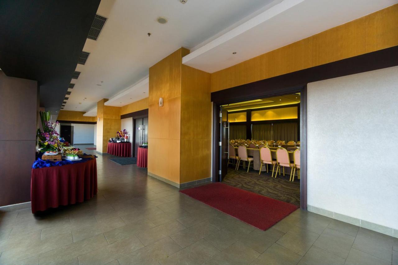 Quest Hotel Kuta By Aston Eksteriør billede