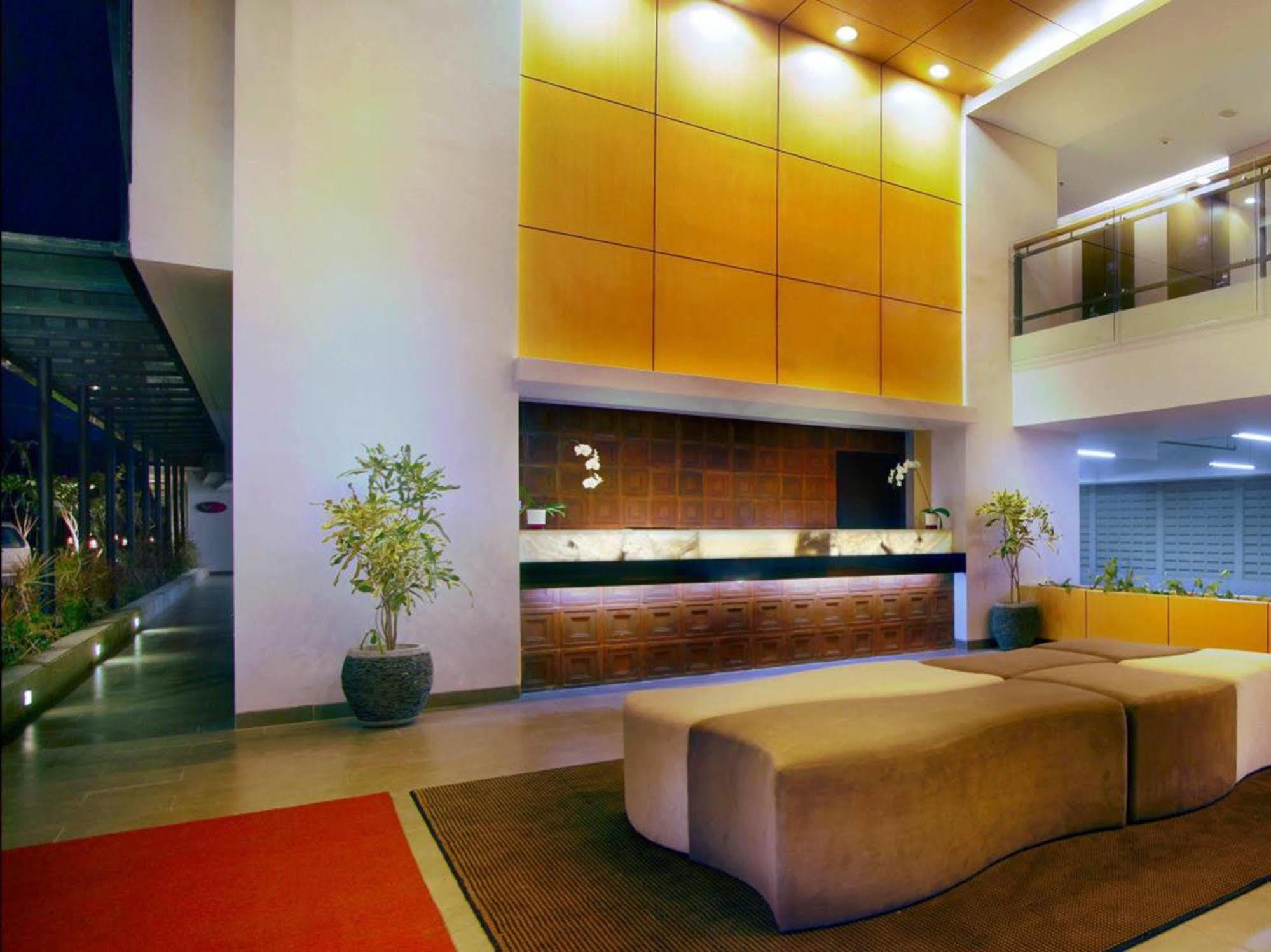 Quest Hotel Kuta By Aston Eksteriør billede