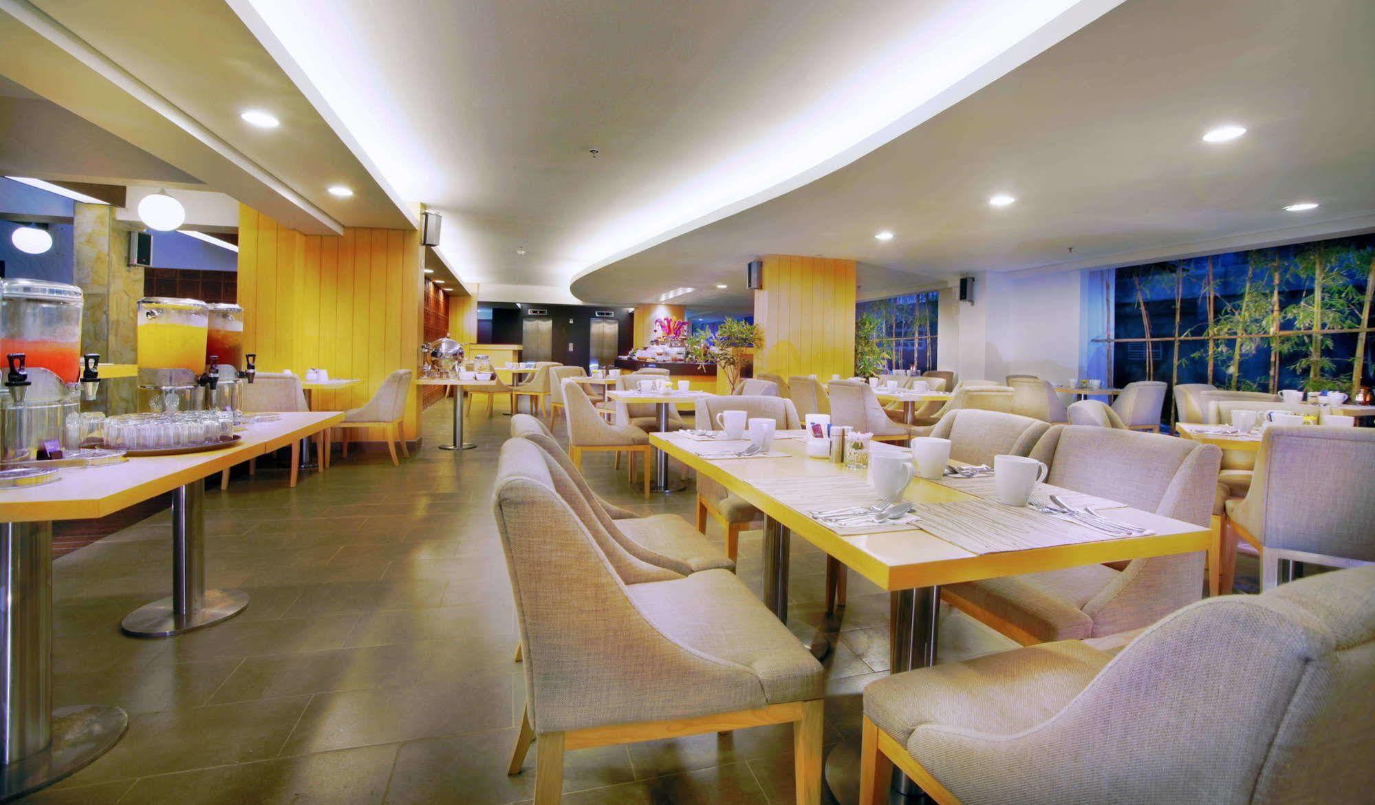 Quest Hotel Kuta By Aston Eksteriør billede